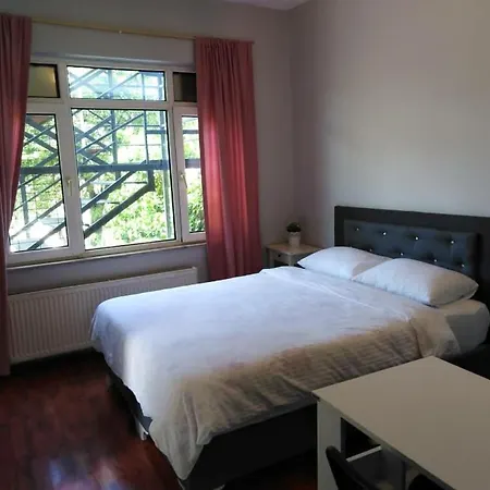 Razi Turizm Apartamento Estambul