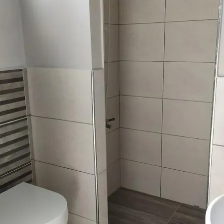 Razi Turizm Apartamento *